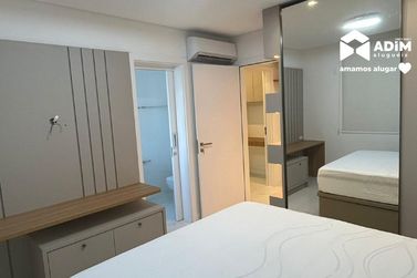 Apartamento para alugar - 160m&sup2; - Meia Praia