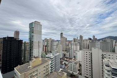 Apartamento &agrave; venda - 159m&sup2; - Meia Praia