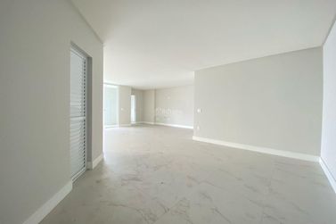 Apartamento &agrave; venda - 157m&sup2; - Meia Praia
