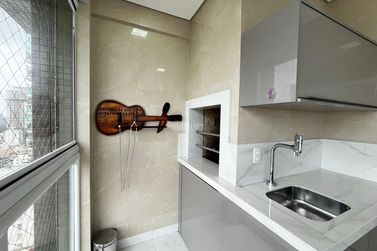 Apartamento &agrave; venda - 161m&sup2; - Meia Praia