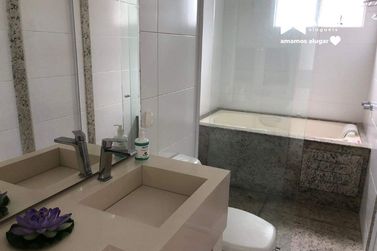 Apartamento para alugar - 140m&sup2; - Centro