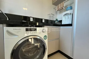 Apartamento &agrave; venda - 150m&sup2; - Meia Praia