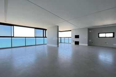 Apartamento &agrave; venda - 200m&sup2; - Meia Praia