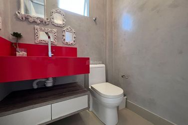 Apartamento &agrave; venda - 178m&sup2; - Meia Praia