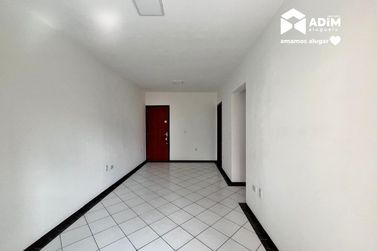 Apartamento para alugar - 60m&sup2; - Centro