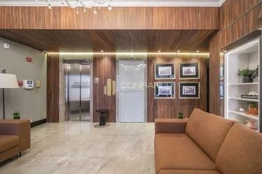 Apartamento &agrave; venda - 120m&sup2; - Meia Praia