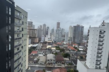 Apartamento &agrave; venda - 95m&sup2; - Meia Praia