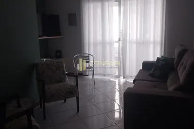 Apartamento &agrave; venda - 137m&sup2; - meia praia