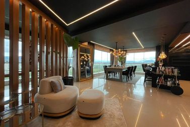 Apartamento &agrave; venda - 270m&sup2; - Meia Praia