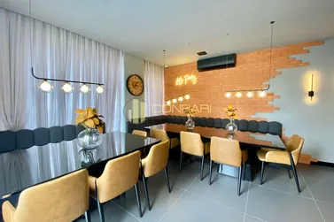 Apartamento &agrave; venda - 202m&sup2; - Meia Praia