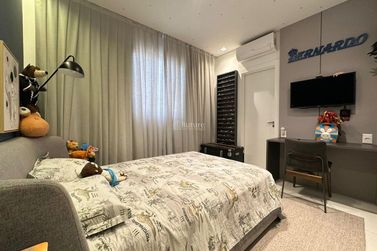 Apartamento &agrave; venda - 134m&sup2; - Meia Praia