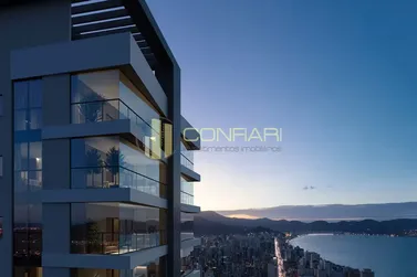 Apartamento &agrave; venda - 198m&sup2; - Meia Praia