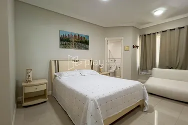 Apartamento &agrave; venda - 180m&sup2; - Centro