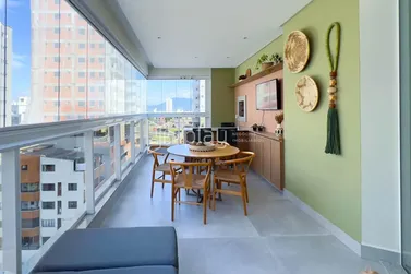 Apartamento &agrave; venda - 188m&sup2; - Meia Praia