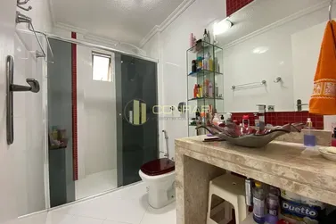 Apartamento &agrave; venda - 117m&sup2; - Meia Praia