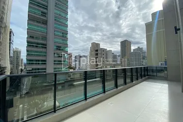 Apartamento &agrave; venda - 163m&sup2; - Meia Praia