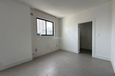 Apartamento &agrave; venda - 177m&sup2; - Meia Praia