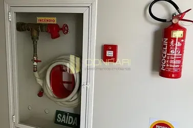 Sala Comercial &agrave; venda - 120m&sup2; - Meia Praia