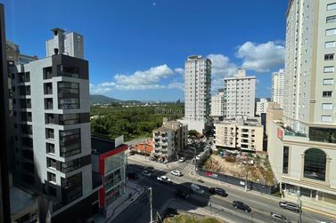 Apartamento &agrave; venda - 99m&sup2; - Meia Praia