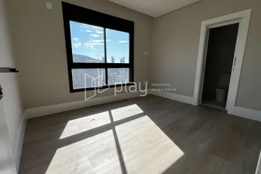 Apartamento &agrave; venda - 133m&sup2; - Centro