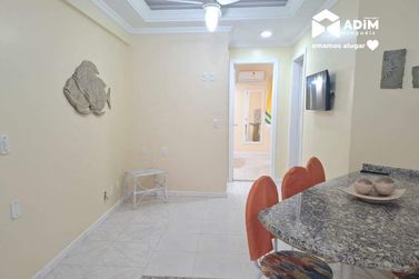 Apartamento para alugar - 64m&sup2; - Meia Praia