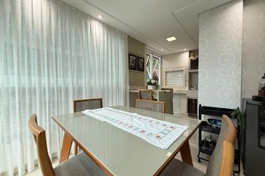 Apartamento &agrave; venda - 107m&sup2; - Meia Praia