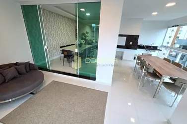 Apartamento &agrave; venda - 164m&sup2; - Meia Praia