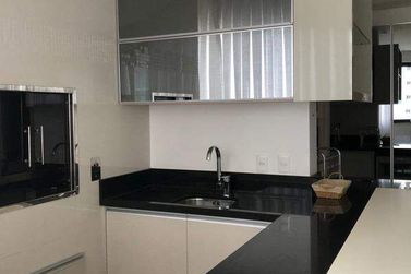 Apartamento para alugar - 130m&sup2; - Centro