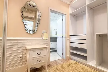 Apartamento &agrave; venda - 251m&sup2; - Meia Praia