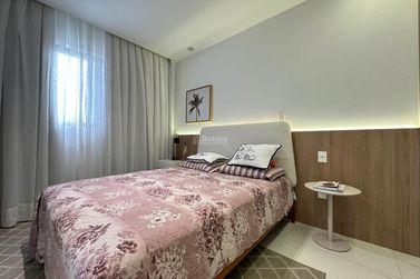Apartamento &agrave; venda - 134m&sup2; - Meia Praia
