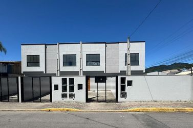 Apartamento &agrave; venda - 70m&sup2; - Morretes