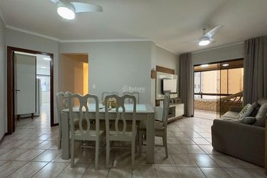 Apartamento &agrave; venda - 115m&sup2; - Meia Praia
