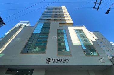 Apartamento &agrave; venda - 123m&sup2; - Meia Praia
