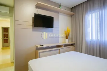 Apartamento &agrave; venda - 117m&sup2; - Meia Praia
