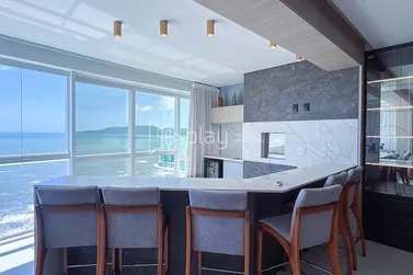 Apartamento &agrave; venda - 198m&sup2; - Meia Praia