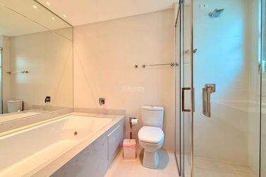 Apartamento &agrave; venda - 160m&sup2; - Meia Praia