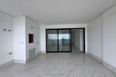 Apartamento &agrave; venda - 210m&sup2; - Centro