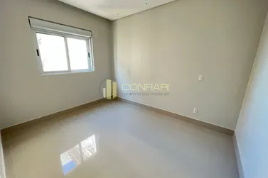 Apartamento &agrave; venda - 240m&sup2; - Meia Praia