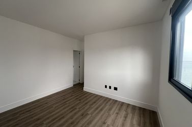 Apartamento &agrave; venda - 130m&sup2; - Meia Praia