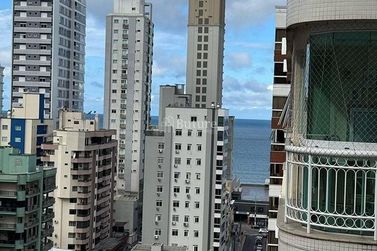 Apartamento &agrave; venda - Meia Praia
