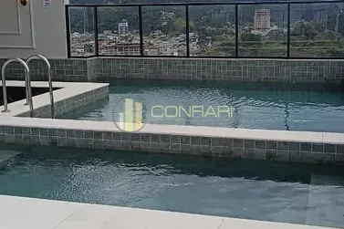Apartamento &agrave; venda - 135m&sup2; - Centro