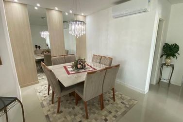 Apartamento &agrave; venda - Meia Praia
