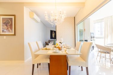 Apartamento &agrave; venda - 121m&sup2; - Meia Praia