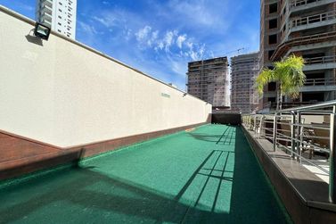 Apartamento &agrave; venda - 135m&sup2; - Meia Praia