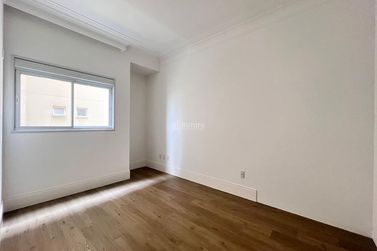 Apartamento &agrave; venda - 217m&sup2; - Meia Praia