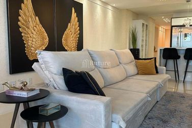 Apartamento &agrave; venda - 229m&sup2; - Meia Praia