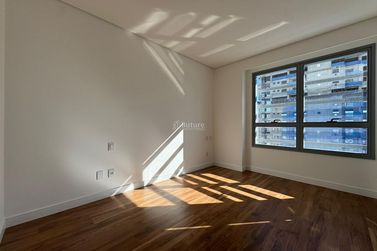 Apartamento &agrave; venda - 171m&sup2; - Centro