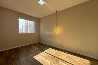 Apartamento &agrave; venda - 125m&sup2; - Meia Praia