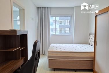 Apartamento para alugar - 134m&sup2; - Meia Praia