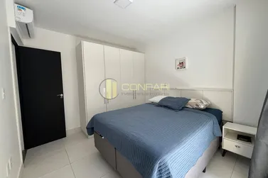Apartamento &agrave; venda - 120m&sup2; - Meia praia